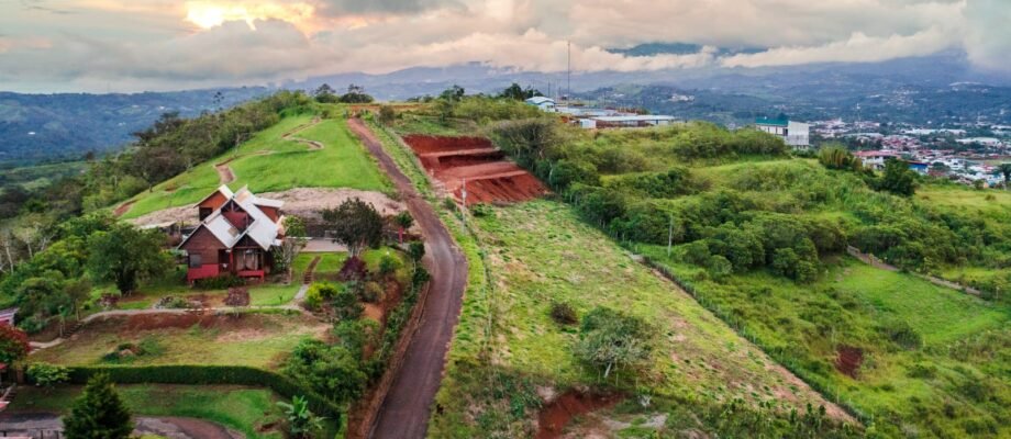 Exclusivo Terreno de 5.001 m² en San Ramón con Espectaculares Vistas al Golfo de Nicoya